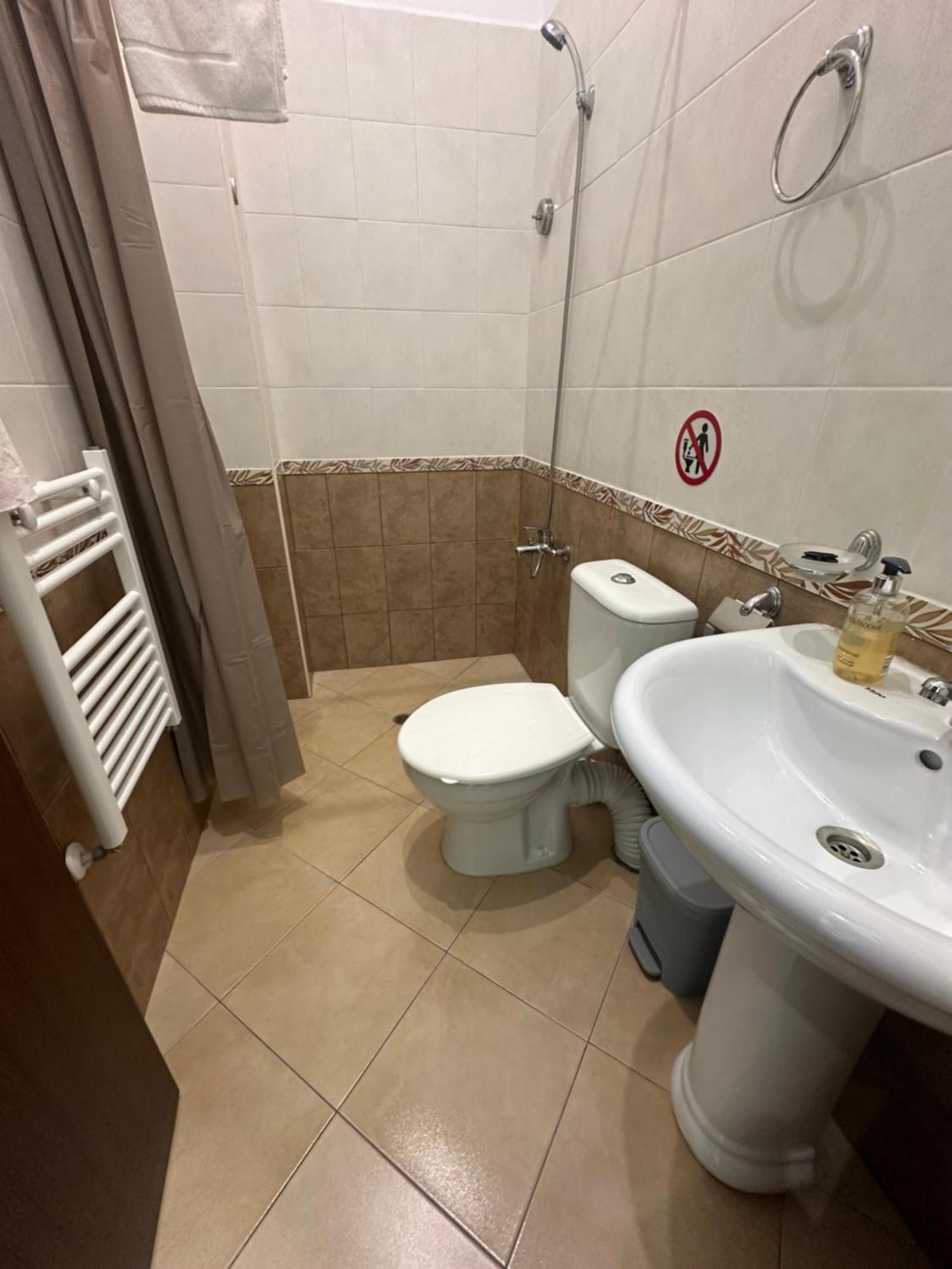 Kremena Guest House Luaran gambar
